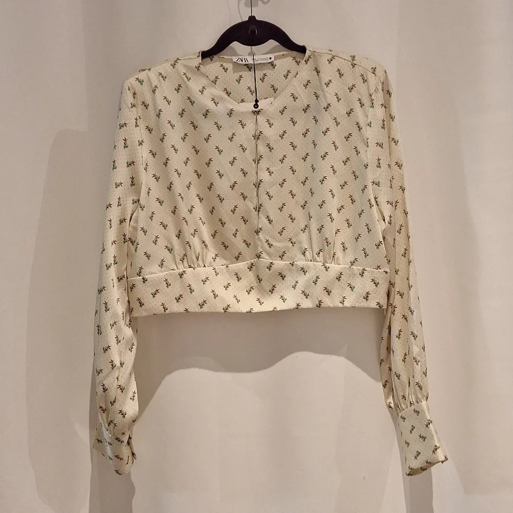 Zara Satin Cropped Cream Floral Blouse Size XL